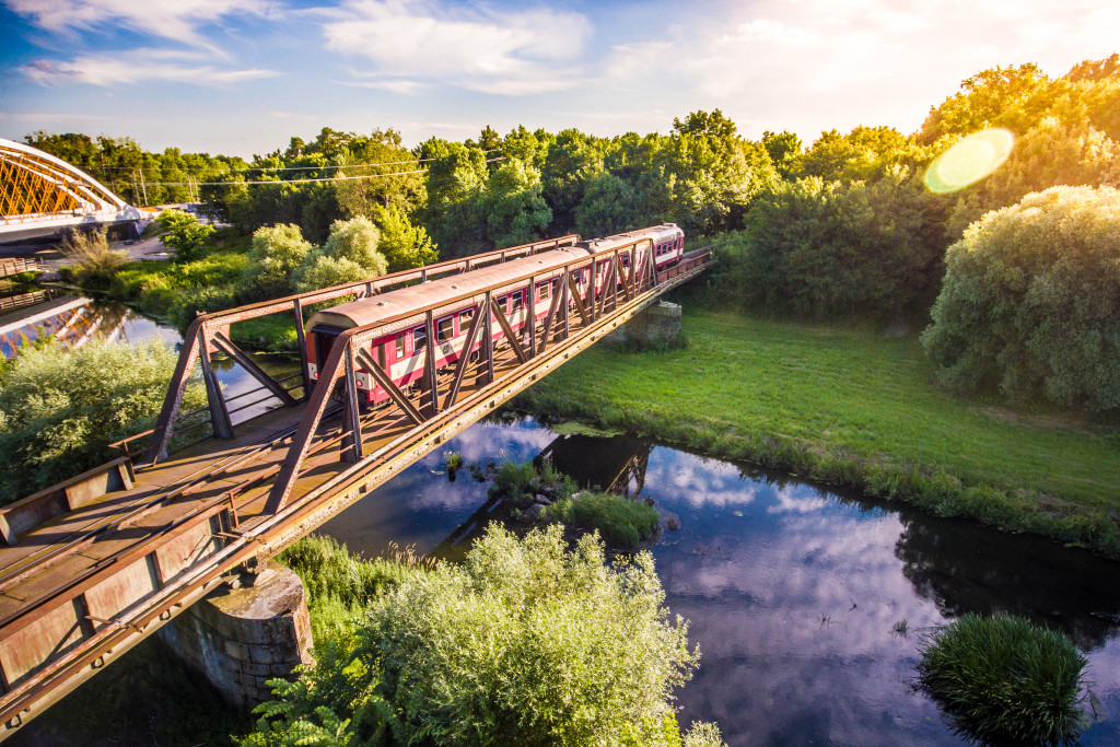 old-train-crossing-the-old-steel-bridge-picjumbo-com