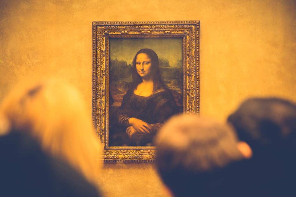 La Mona Lisa en el Museo del Louvre es uno de los mayores reclamos turísticos de Francia.